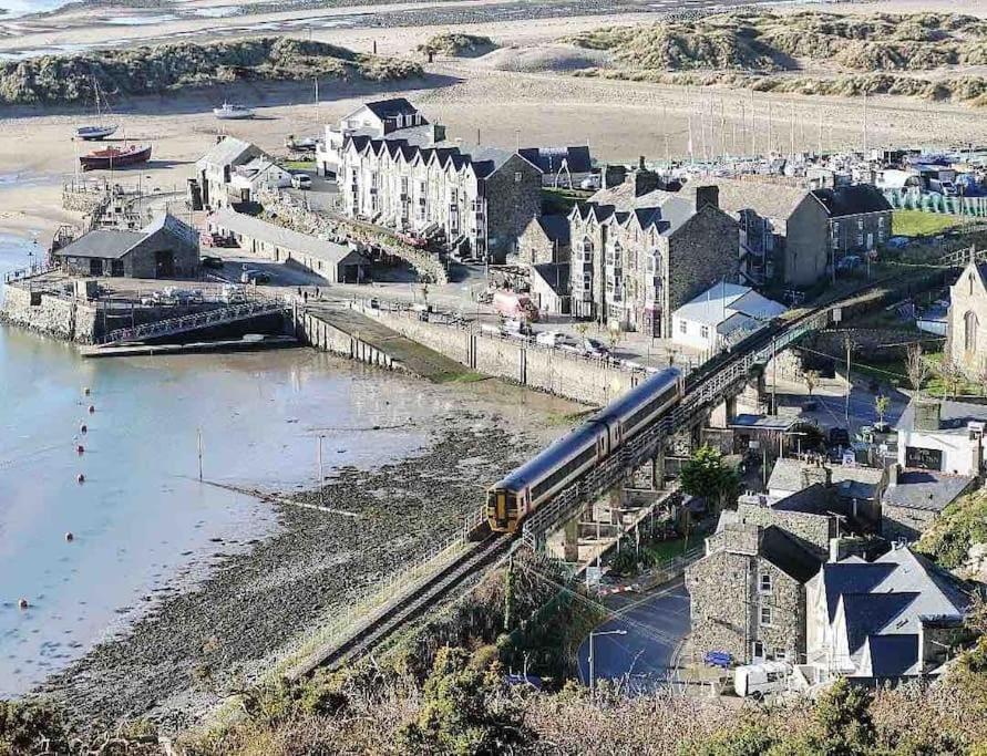Harbourside 2 Bed Apartment, Barmouth Bridge Views Exteriér fotografie